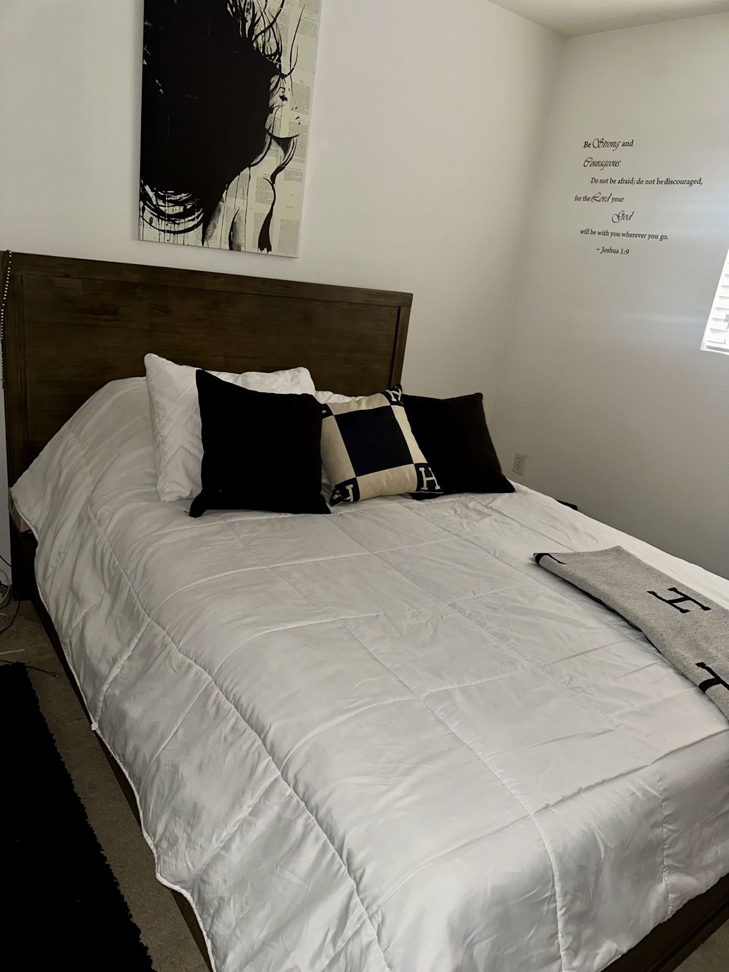 Beautiful Rustic Wood Bedroom set