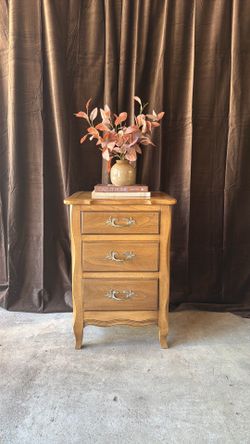 Night stand/ end table