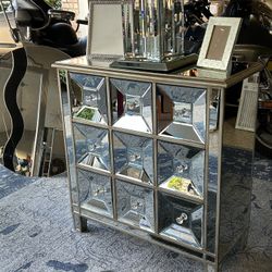 Gorgeous Large Mirrored Cabinet! 35x16x36 (paid $700)