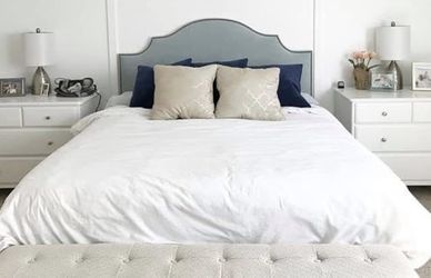 Queen Tufted Bed Frame 