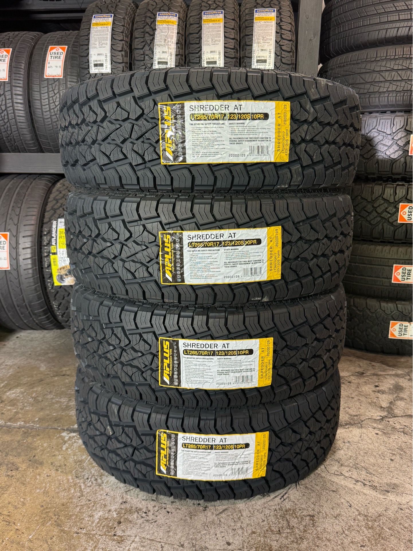 LT 265/70/17 Aplus A/T