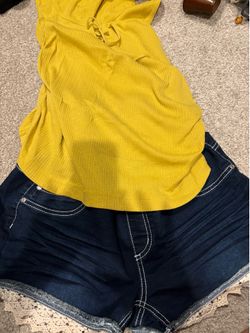 Pregnancy outfit