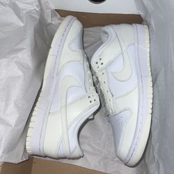 Nike Dunk White / Sail Size 7.5W 6M