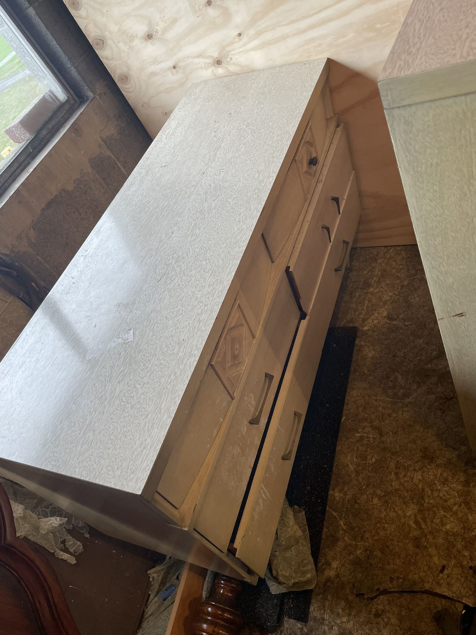Dresser Set