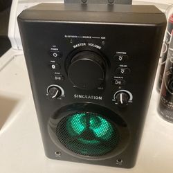 Karaoke Singstation With Lightning And Voice Changer  & Bluetooth