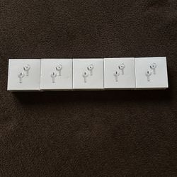 Apple AirPods 4th Generation 