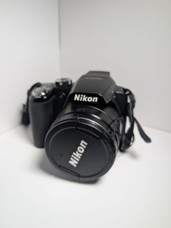Nikon Coolpix P90 Digital Camera (Tested) - 24x Zoom Bridge Camera