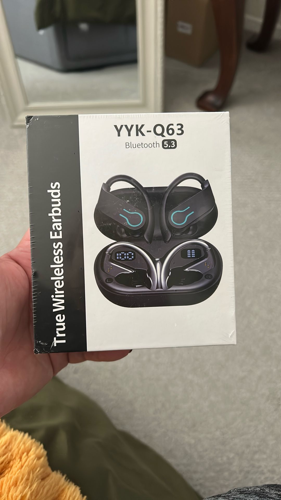 Headphones 