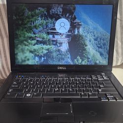 COmputer for sale w charger
