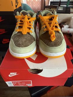 Nike Dunk Low Dusty Olive Sz 6.5M/8W