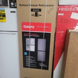 Galanz  Bottom Freezer Refrigerator 7.4 C.u. Ft
