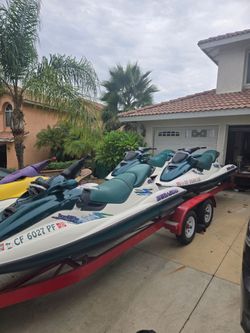 Jet ski wave runner