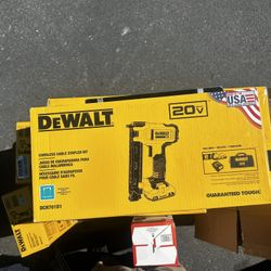 DEWALT 20V MAX Lithium-Ion Cordless Cable Stapler (Tool Only)