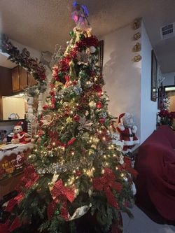 9ft Christmas Tree With Lights