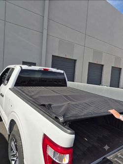 Truck bed cover
