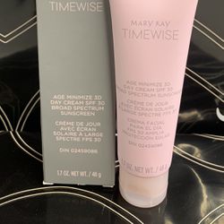 Mary Kay Timewise Age Minimizing 3-D Day Cream SPF 30 Broad Spectrum Sunscreen