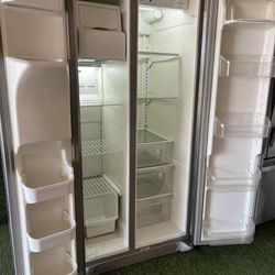 Frigidaire Refrigerator 