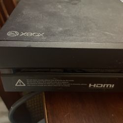 Xbox One With White Controller 