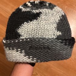 SUPREME BEANIE