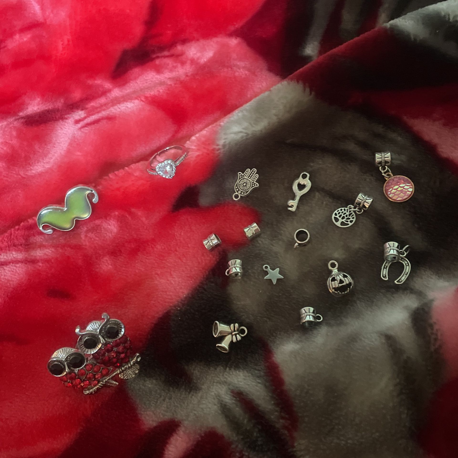 Charms/costume Jewelry 