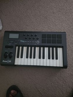 Axiom 25 Electric Keyboard