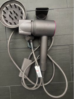 Dyson Supersonic Hair Dryer HD01 Iron/Fuchsia - All 3 Attachments - $35 (Encinitas)