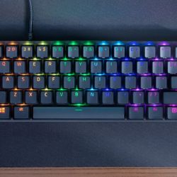Razor Huntsman Tenkeyless Wired Keyboard + Cover + Wrist Rest