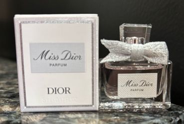 NEW DIOR MISS DIOR EAU DE PARFUM MINI $15!
