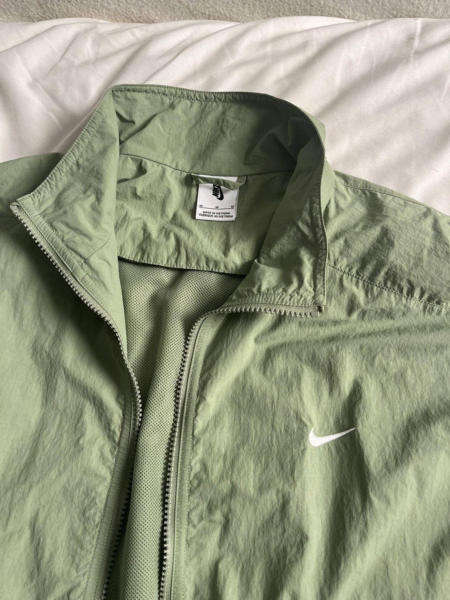 Nike Windbreaker - Sage Green