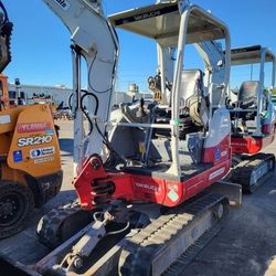 2017 Takeuchi TB230 6k Mini Excavator