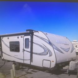 2016 BULLET CROSSFIRE 18 Ft Rear Bath