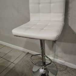 2 Bar Stools For Sale 34 Each