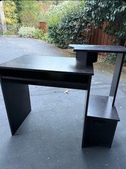 Free computer desk