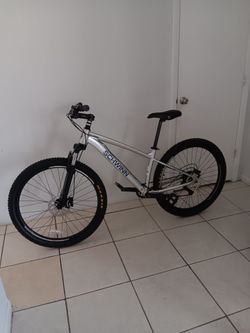 Shwinn axum 27.5 frame s