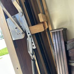 California King Bed Frame In Good Conditions 