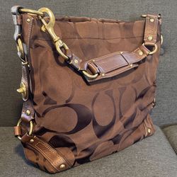 Coach Purse, Brown Color In great Condition!