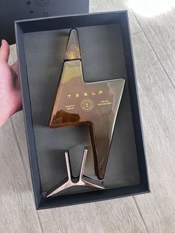 Tesla decanter New