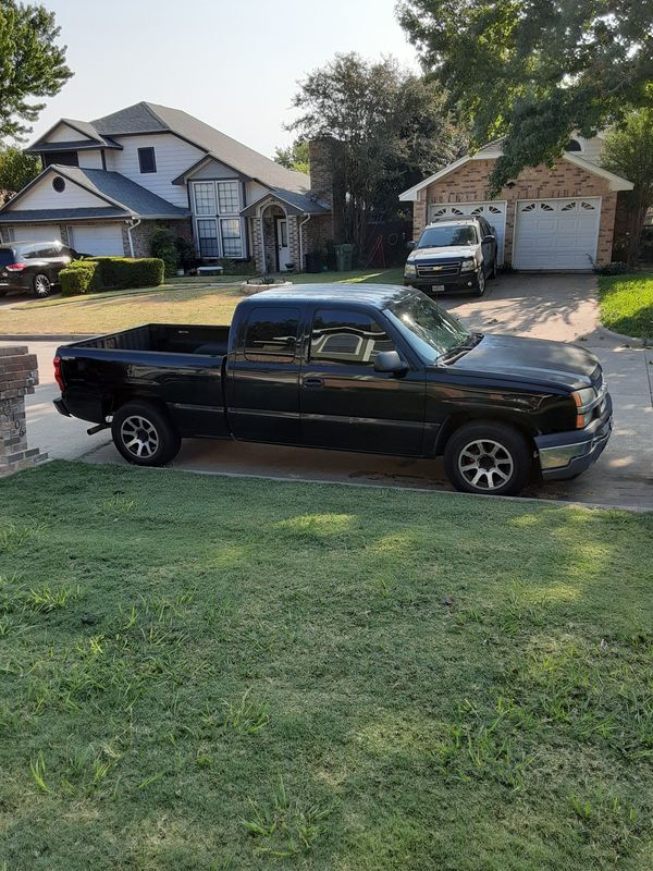 2005 Chevy Silverado ext cab. V8 auto 4250 cash for Sale 2005 Chevy Silverado ext cab. V8 auto 4250 cash for Sale