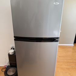 Whirlpool 10 Cu. Ft. Refrigerator