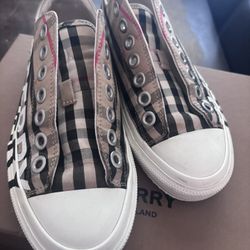 Burberry Printed Logo Vintage Original 