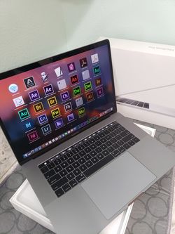 2017 MacBook pro 15" TouchBar with Box and Charger