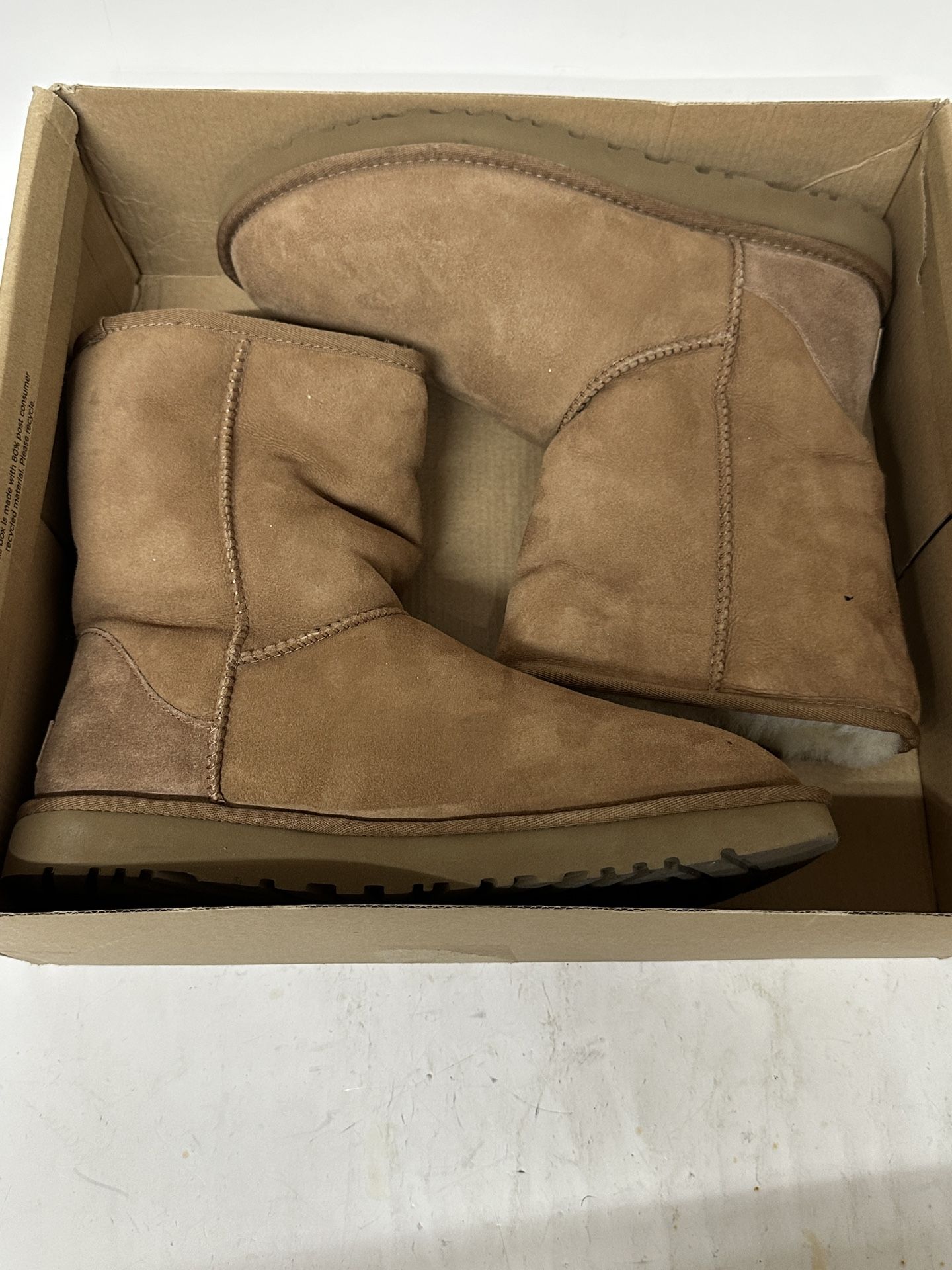 Sneaker Ugg Classic Short Size 12 #22230