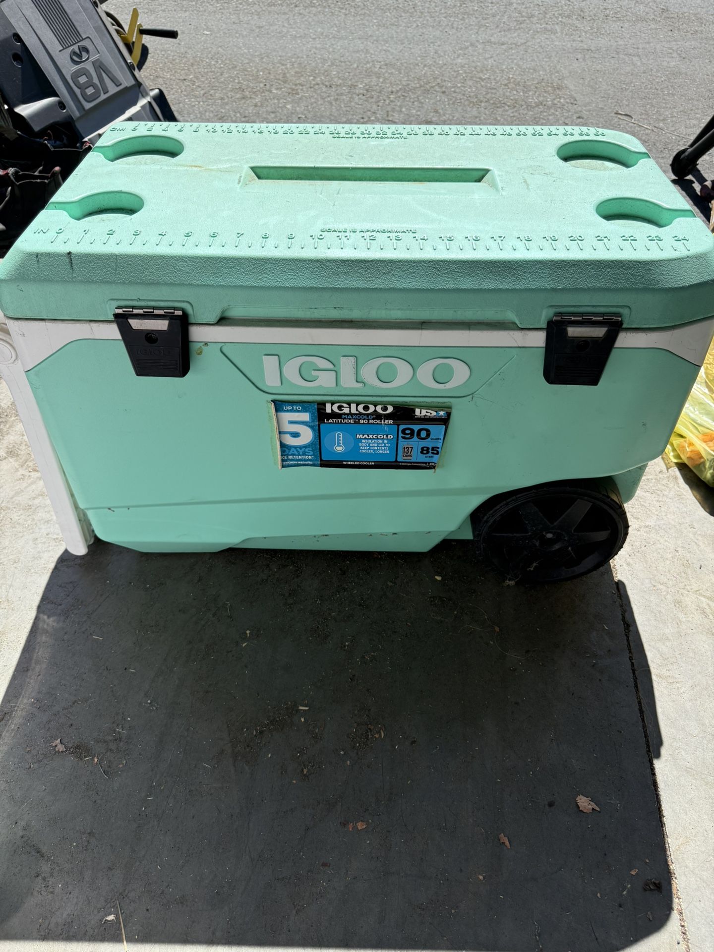Ice Cooler With Wheels