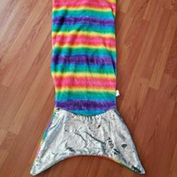 Kid's Mermaid Tail Blankets 