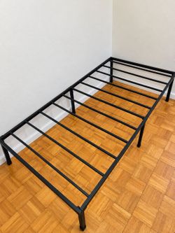 Black Metal Bed Frame (Twin Size)