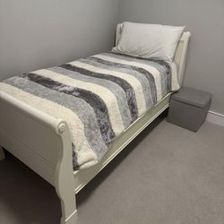Pottery Barn Twin Sleigh Bed