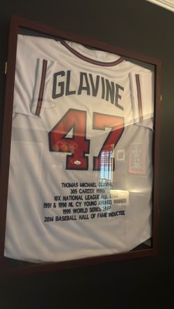 Signed Tom Glavine  Hall of Fame Jersey