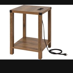 End Table With Electrical Plugs!!