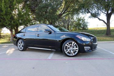 2017 INFINITI Q70L