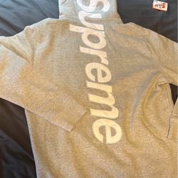 Supreme Hoodie 